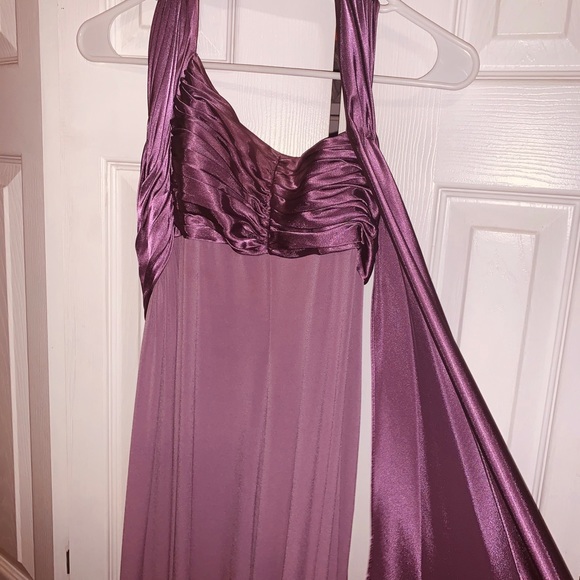 David’s Bridal Bridesmaid dress in lilac Size 14 - Picture 5 of 8